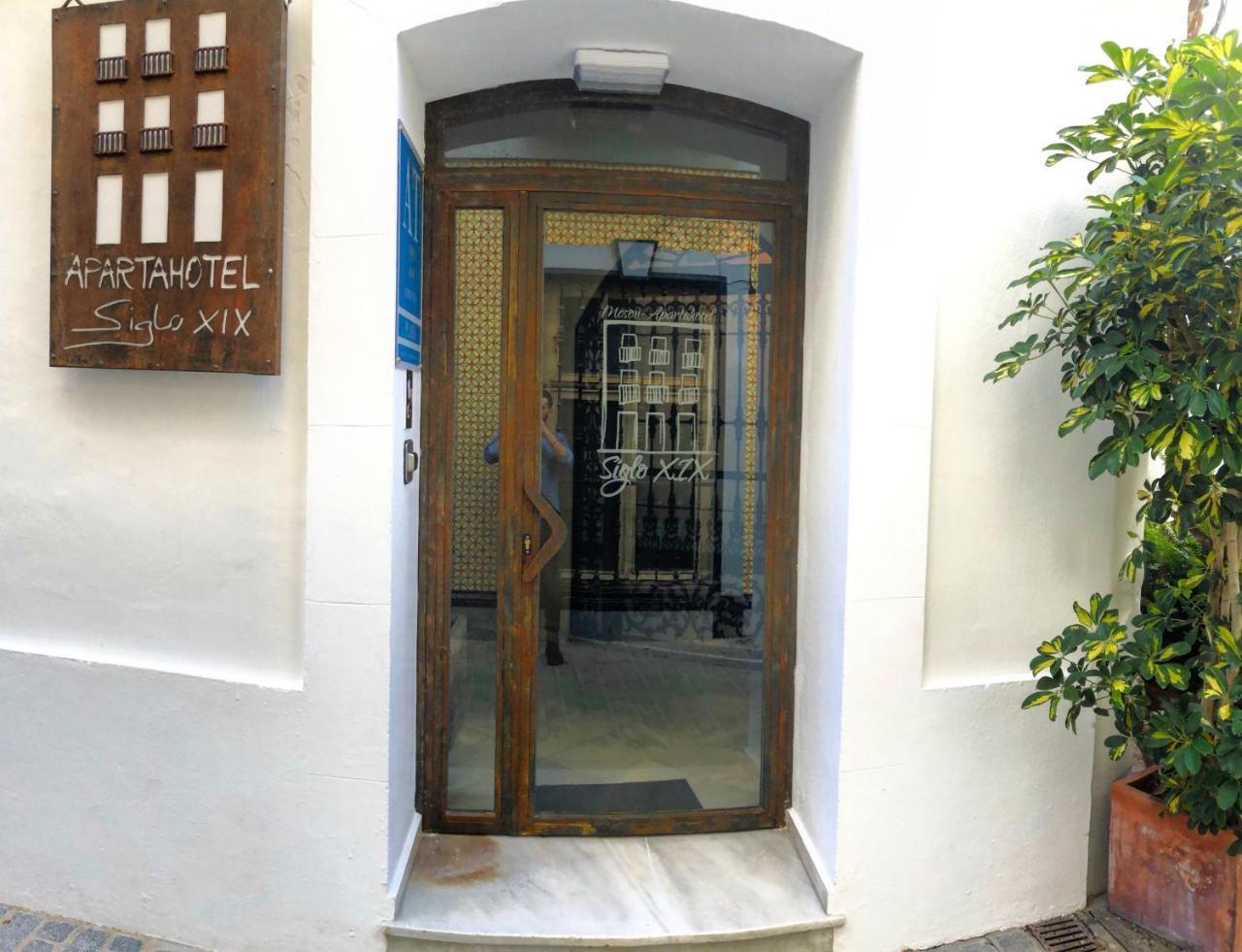 Apartahotel Siglo XIX Tarifa Exterior foto